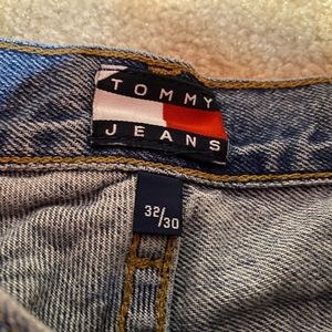 Tommy Jeans- the worn look